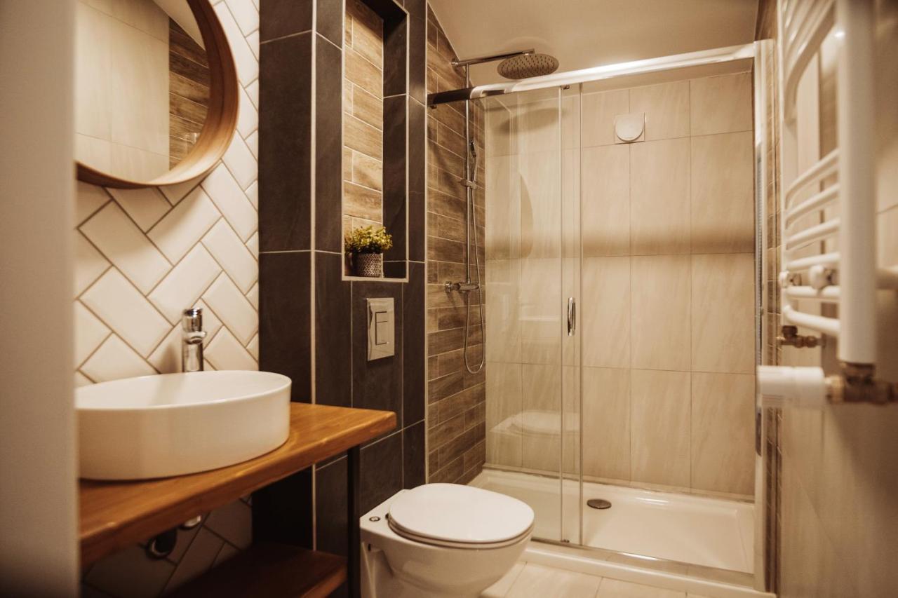 B59 Boutique Hotel Câmpulung Moldovenesc Exteriör bild
