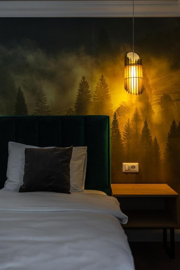 B59 Boutique Hotel Câmpulung Moldovenesc Exteriör bild
