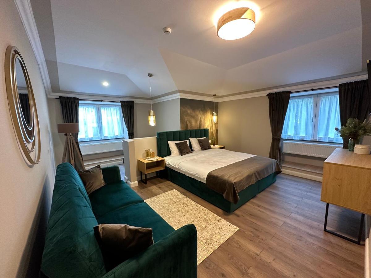 B59 Boutique Hotel Câmpulung Moldovenesc Exteriör bild